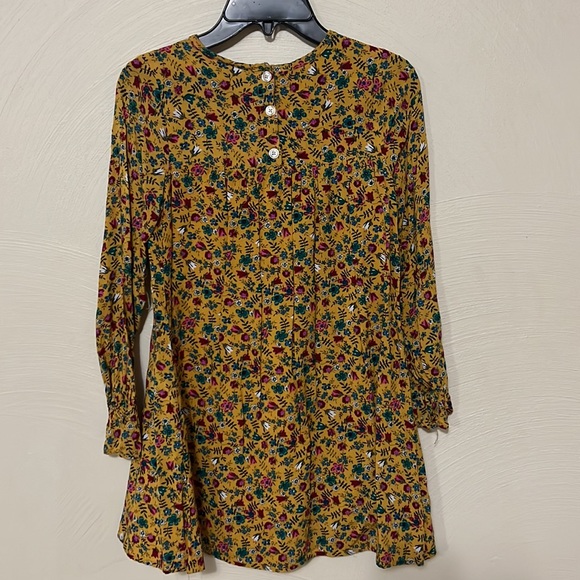 Outfit - Picture 11 of 11